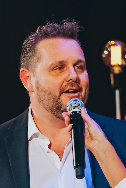 Werner Bruyns in gesprek op het podium